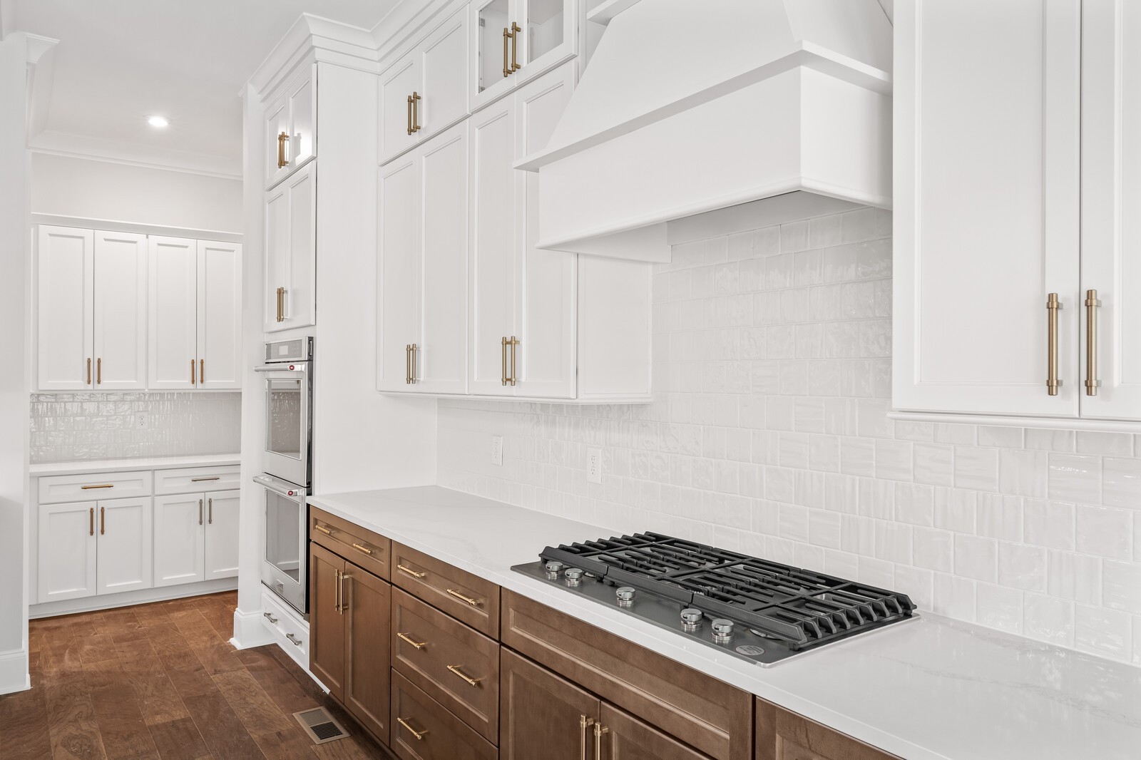 Image 17 of 22 For 206 8th Avenue