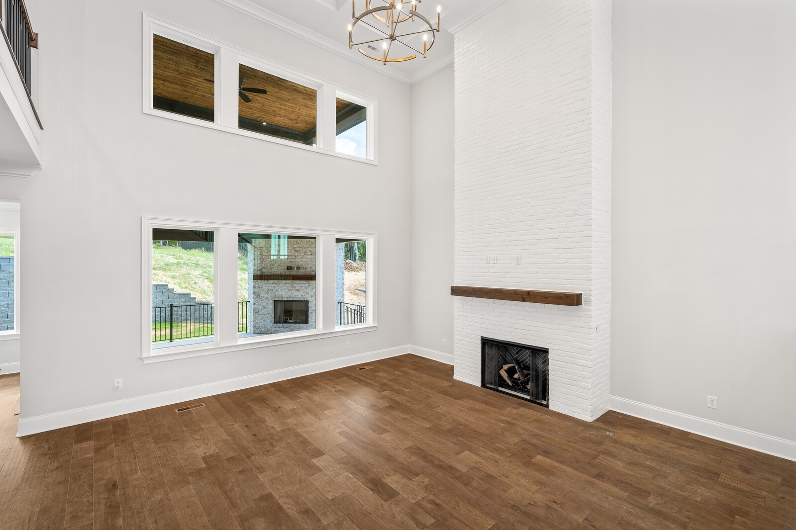 Image 3 of 22 For 206 8th Avenue