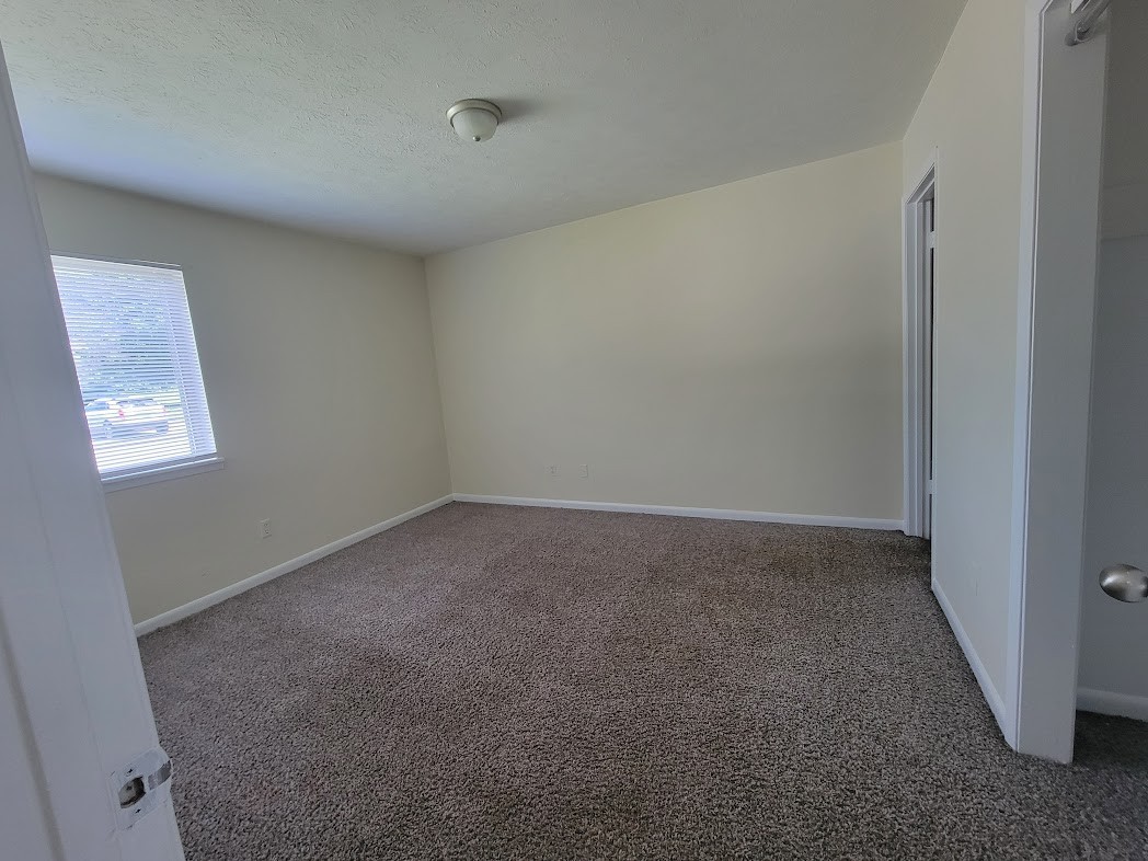 Image 6 of 18 For 16155 128th Lane