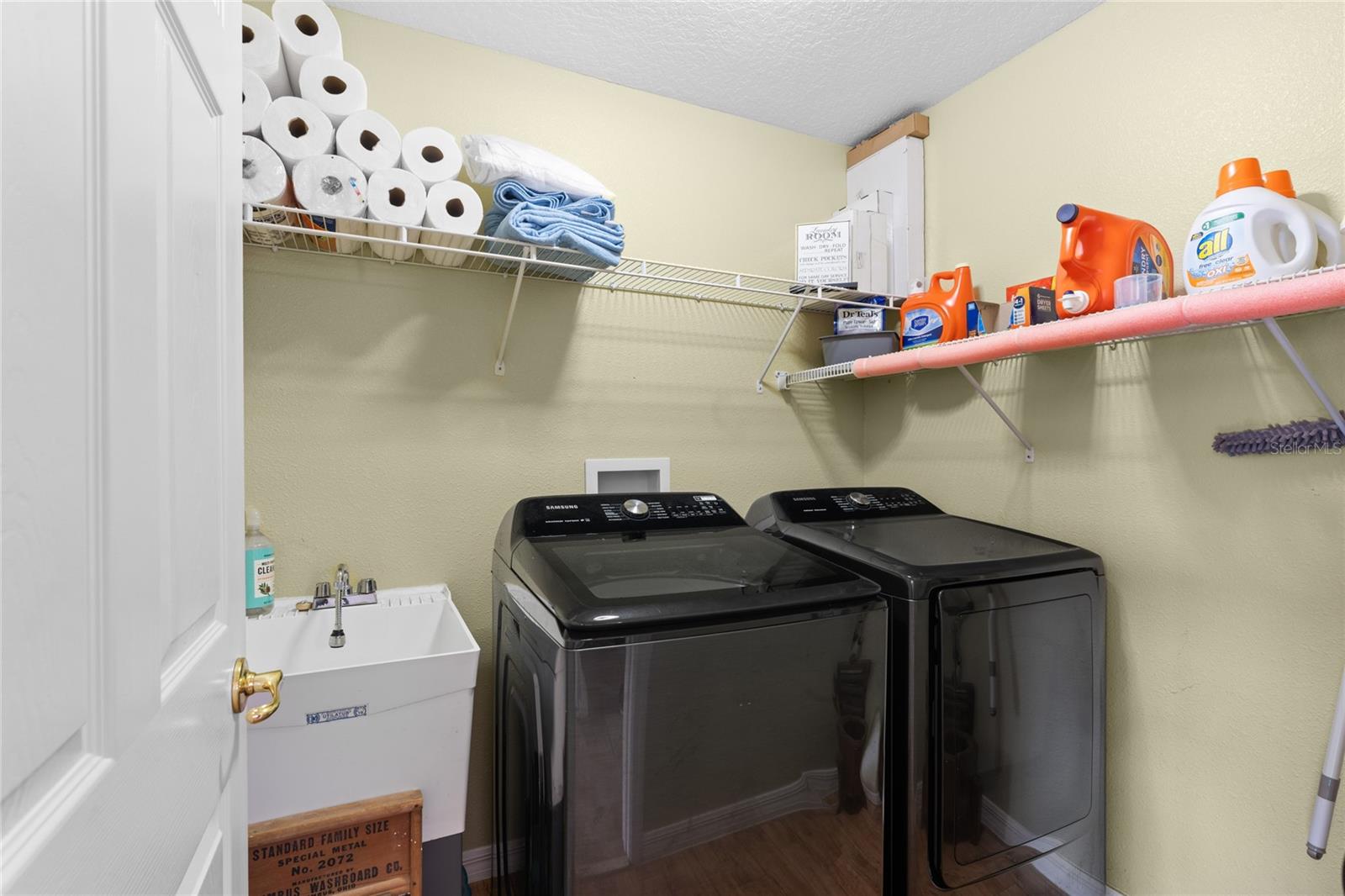Listing photo id 13 for 10468 Drew Bryant Circle