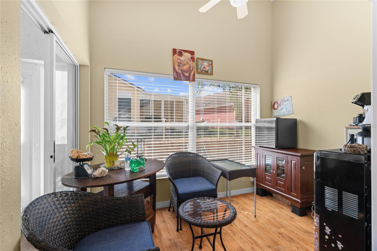 Listing photo id 14 for 10468 Drew Bryant Circle