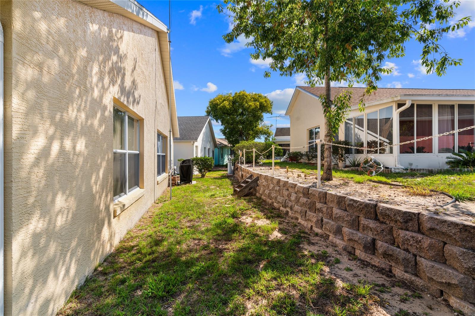 Listing photo id 19 for 10468 Drew Bryant Circle