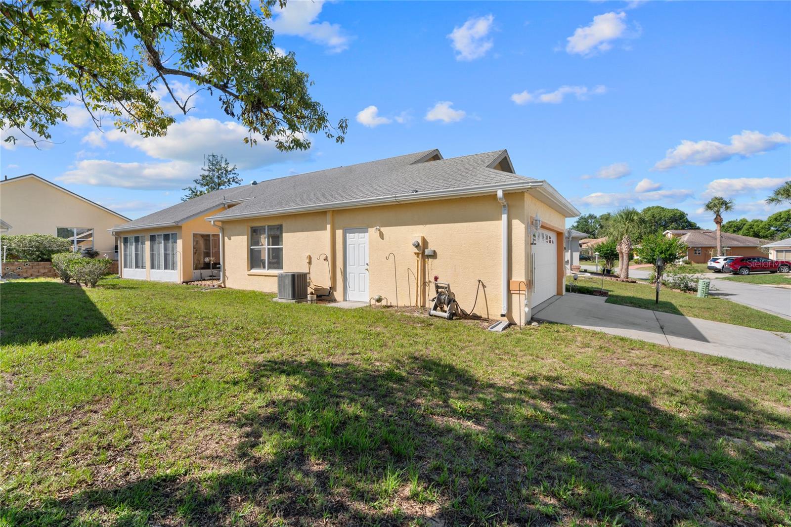 Listing photo id 23 for 10468 Drew Bryant Circle