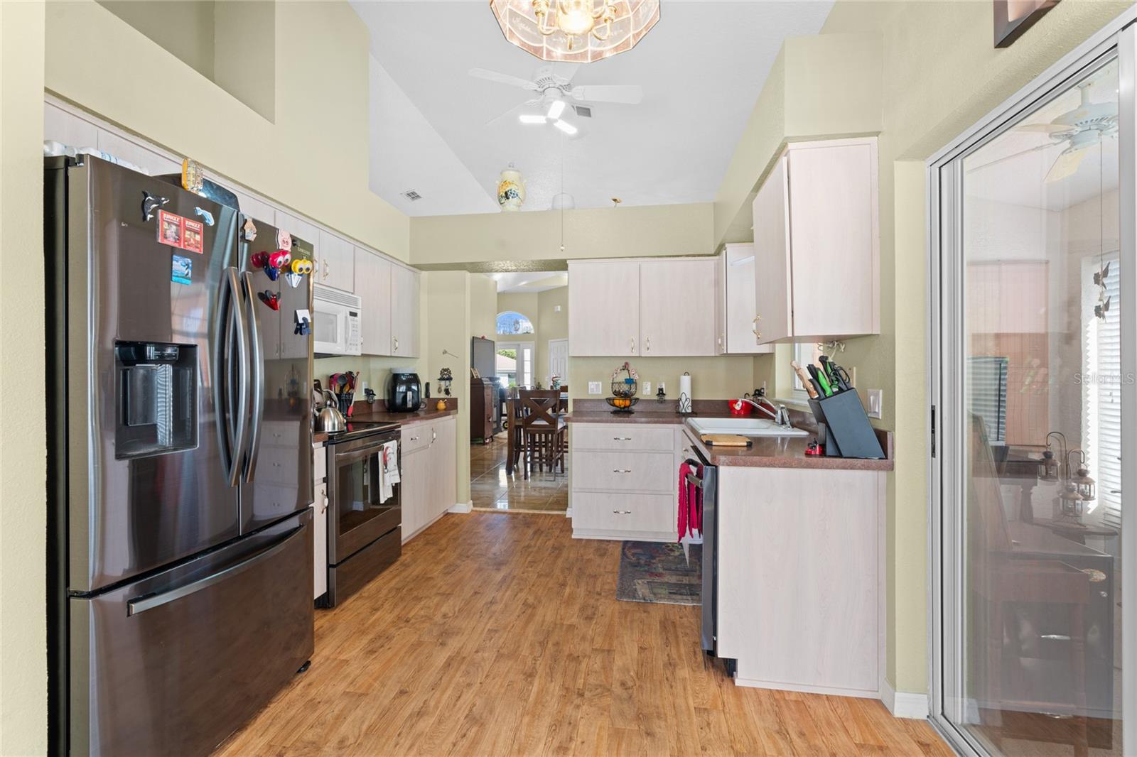 Listing photo id 6 for 10468 Drew Bryant Circle