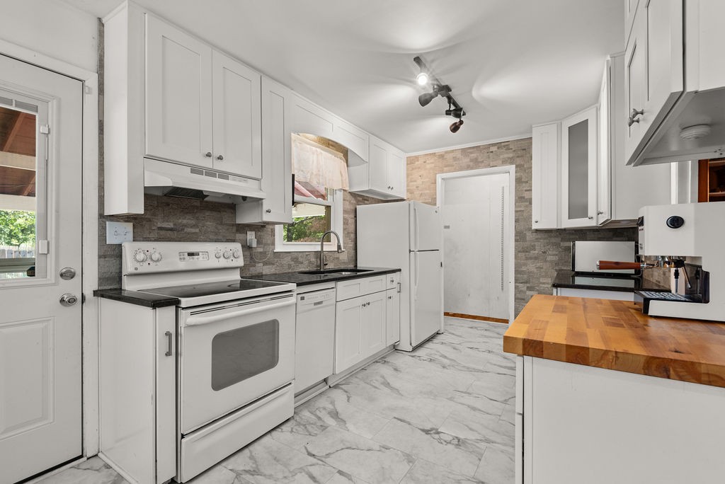 Image 6 of 19 For 4520 28th Street