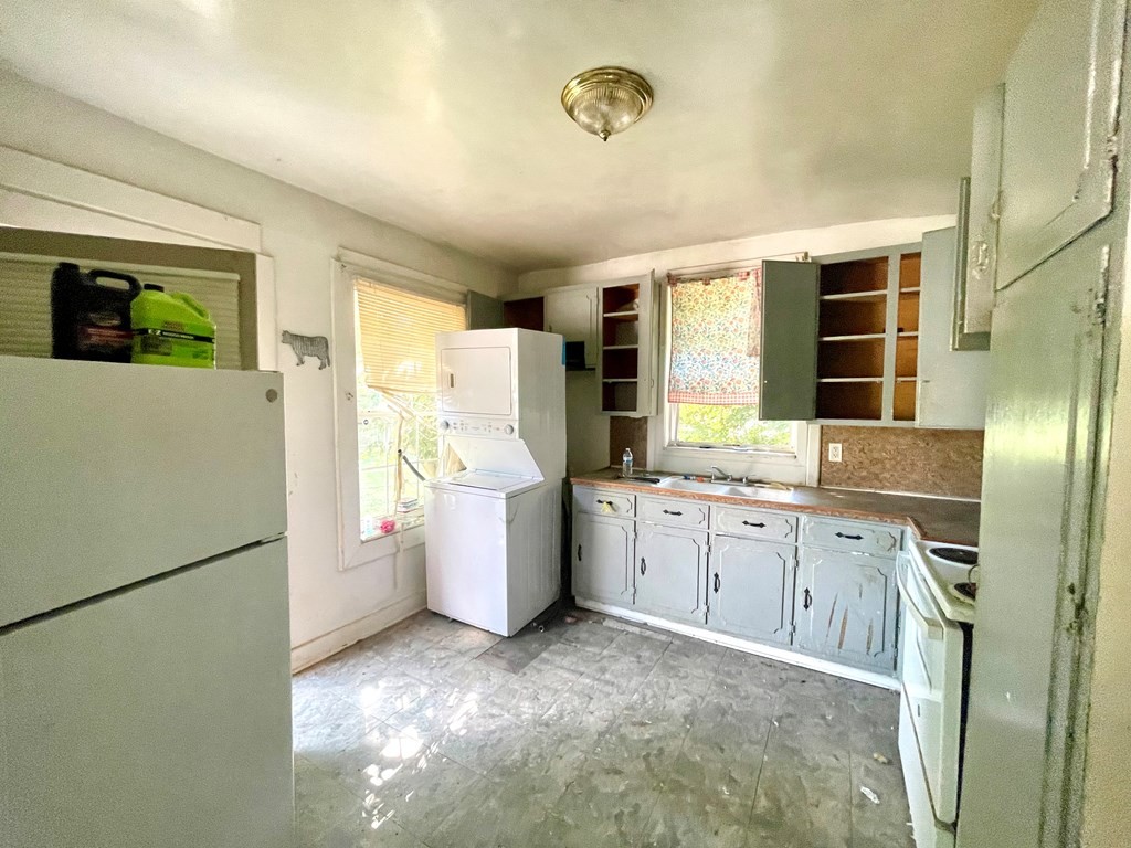 Image 4 of 15 For 12565 143rd Court