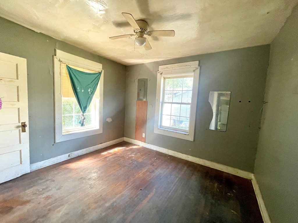 Image 8 of 15 For 12565 143rd Court