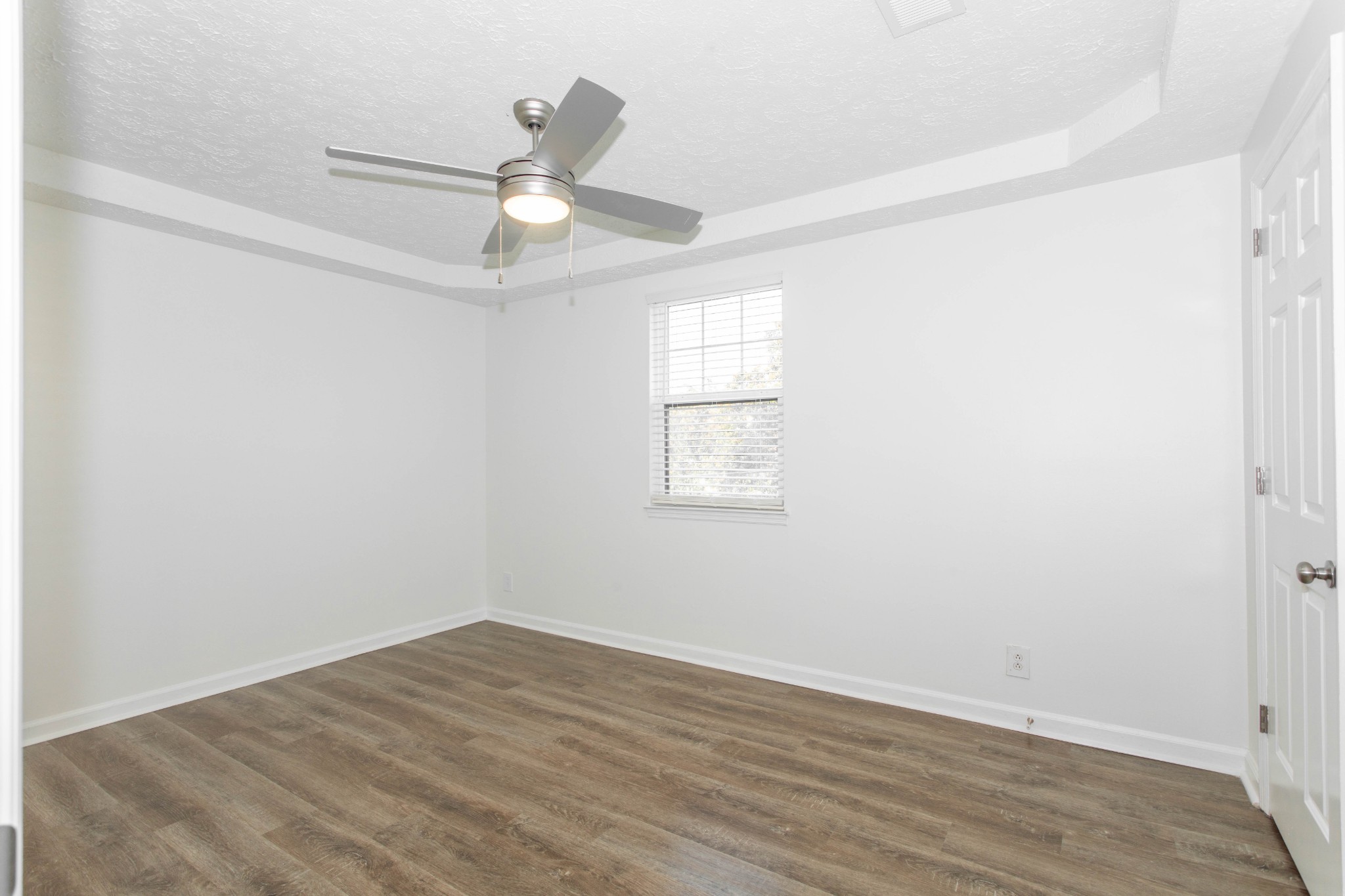 Image 11 of 46 For 7571 64th Street Road