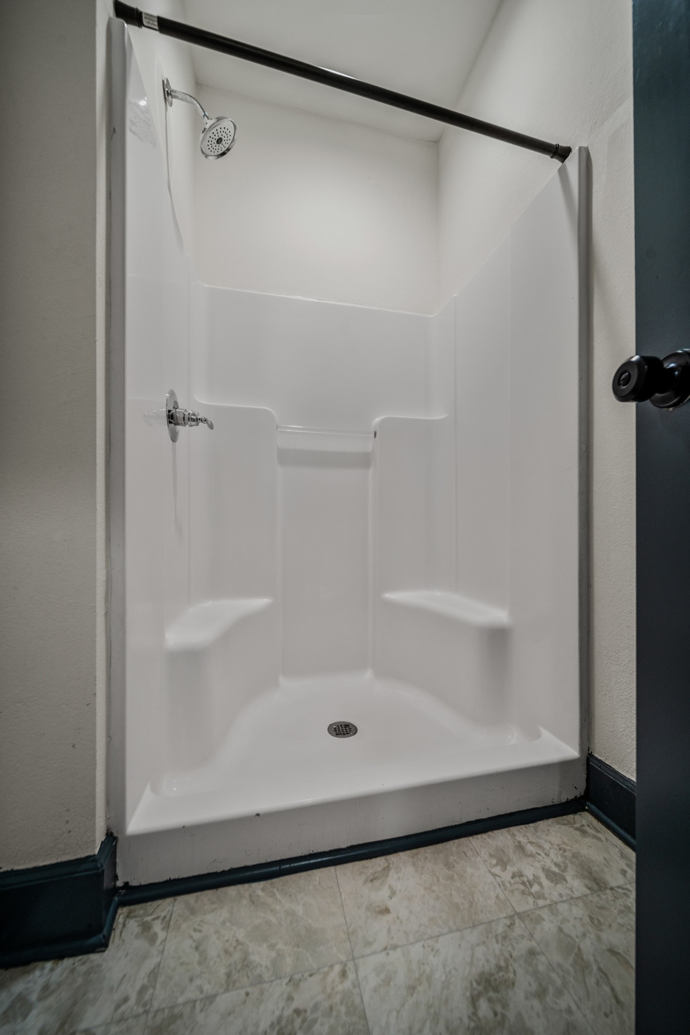 Listing photo id 15 for 2434 Walnut Heights Road
