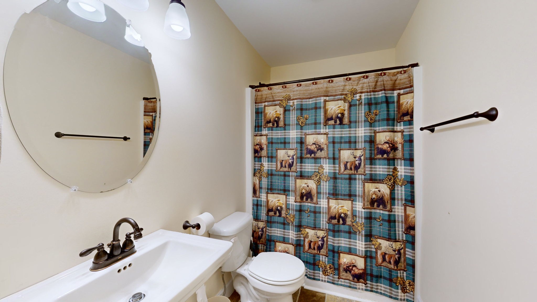 Listing photo id 18 for 2153 28th Lane