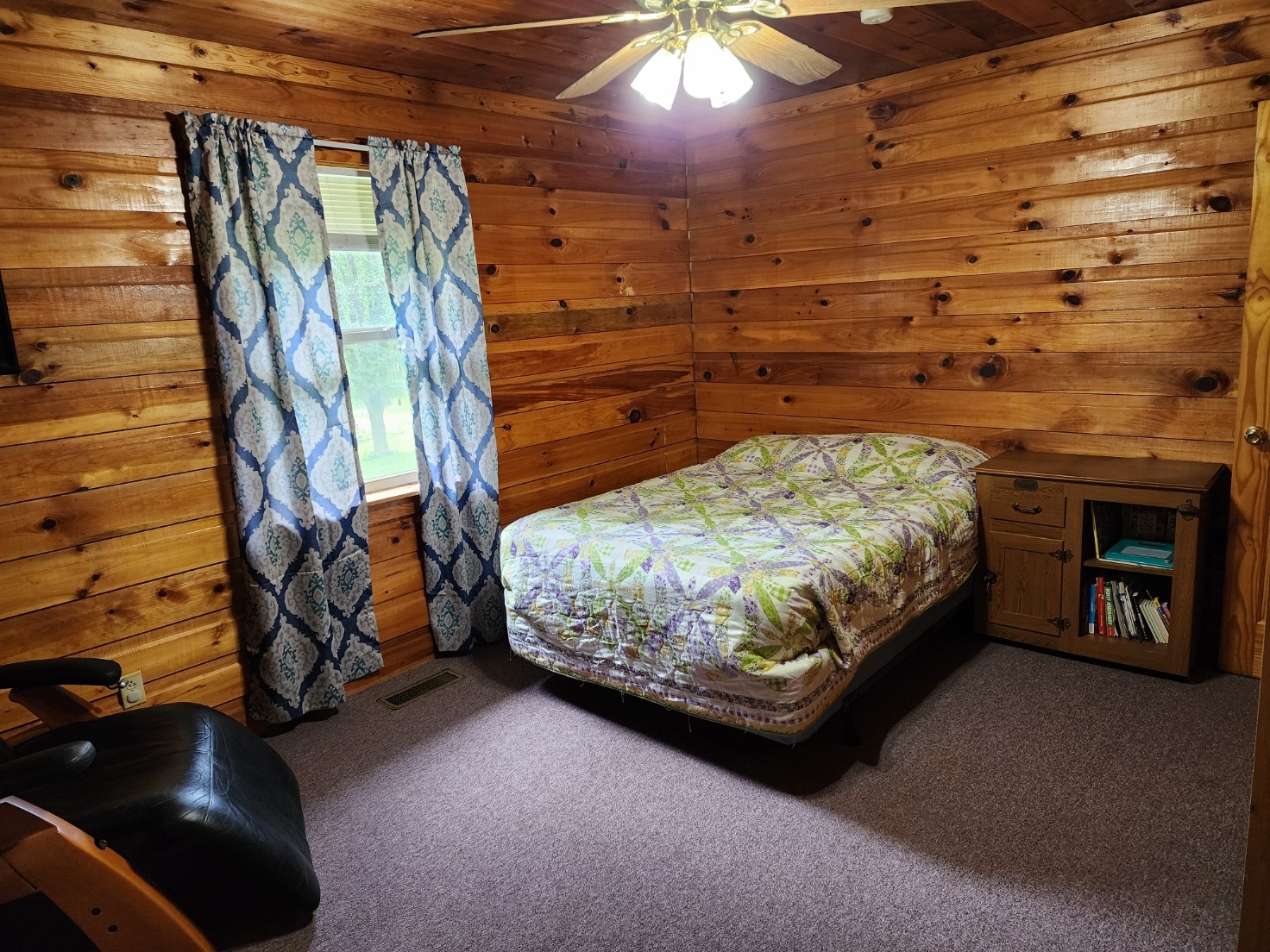 Image 7 of 40 For 5390 86th Lane