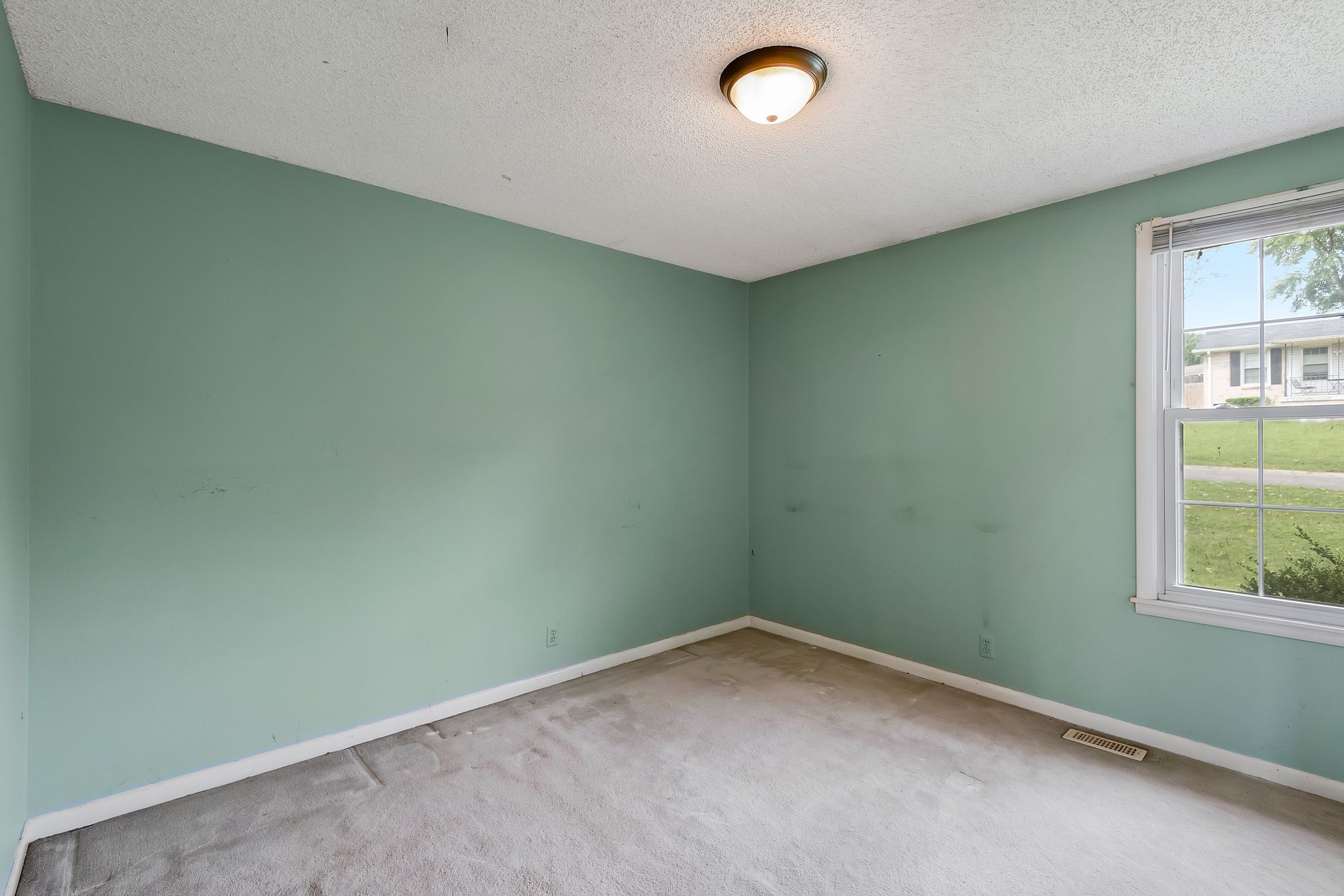 Image 13 of 25 For 8867 46th Terrace