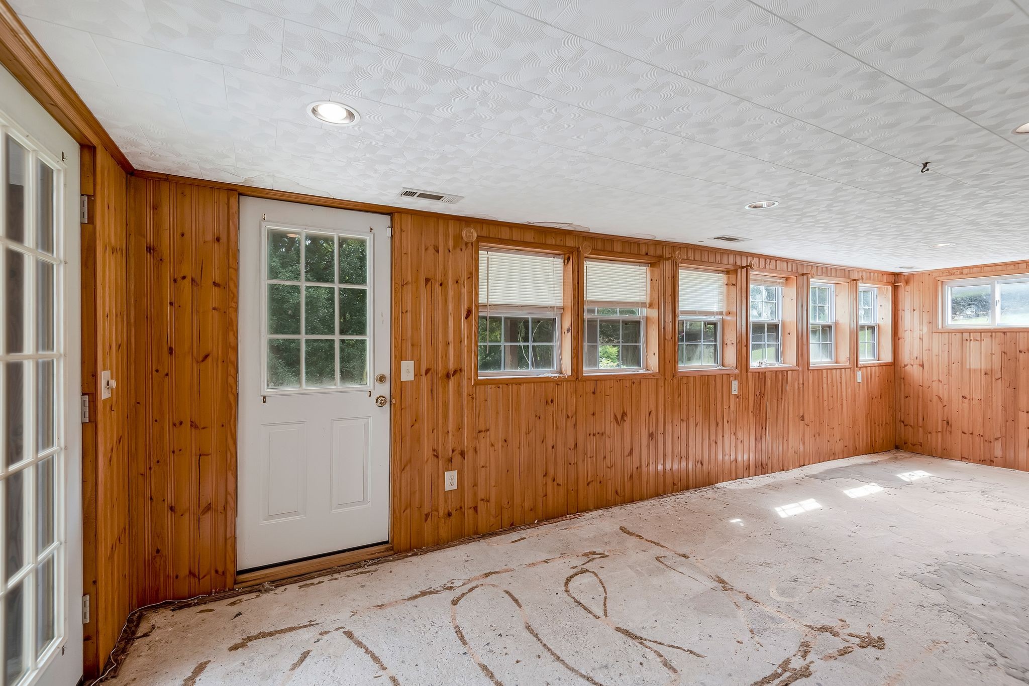 Image 22 of 25 For 8867 46th Terrace