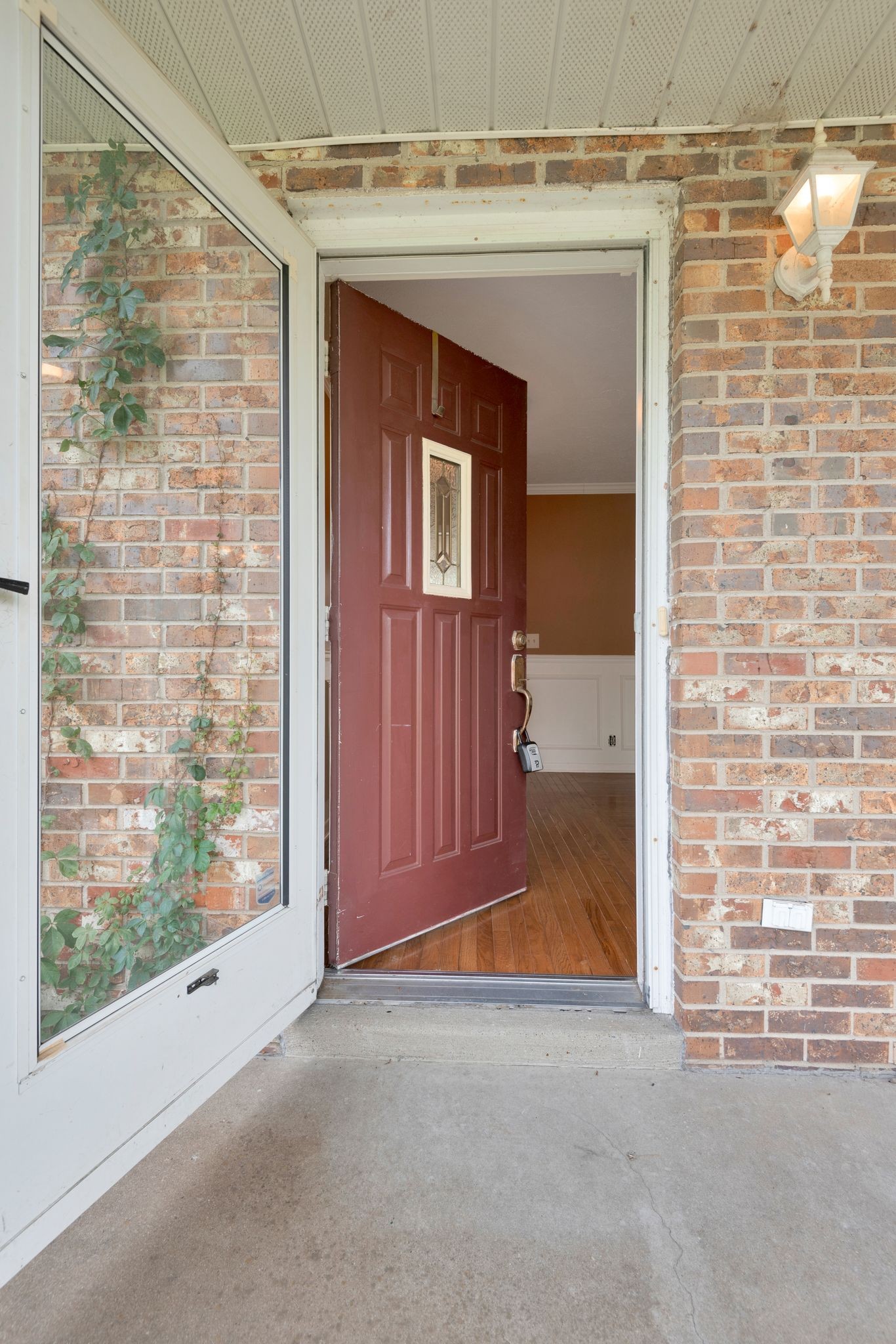 Image 5 of 25 For 8867 46th Terrace