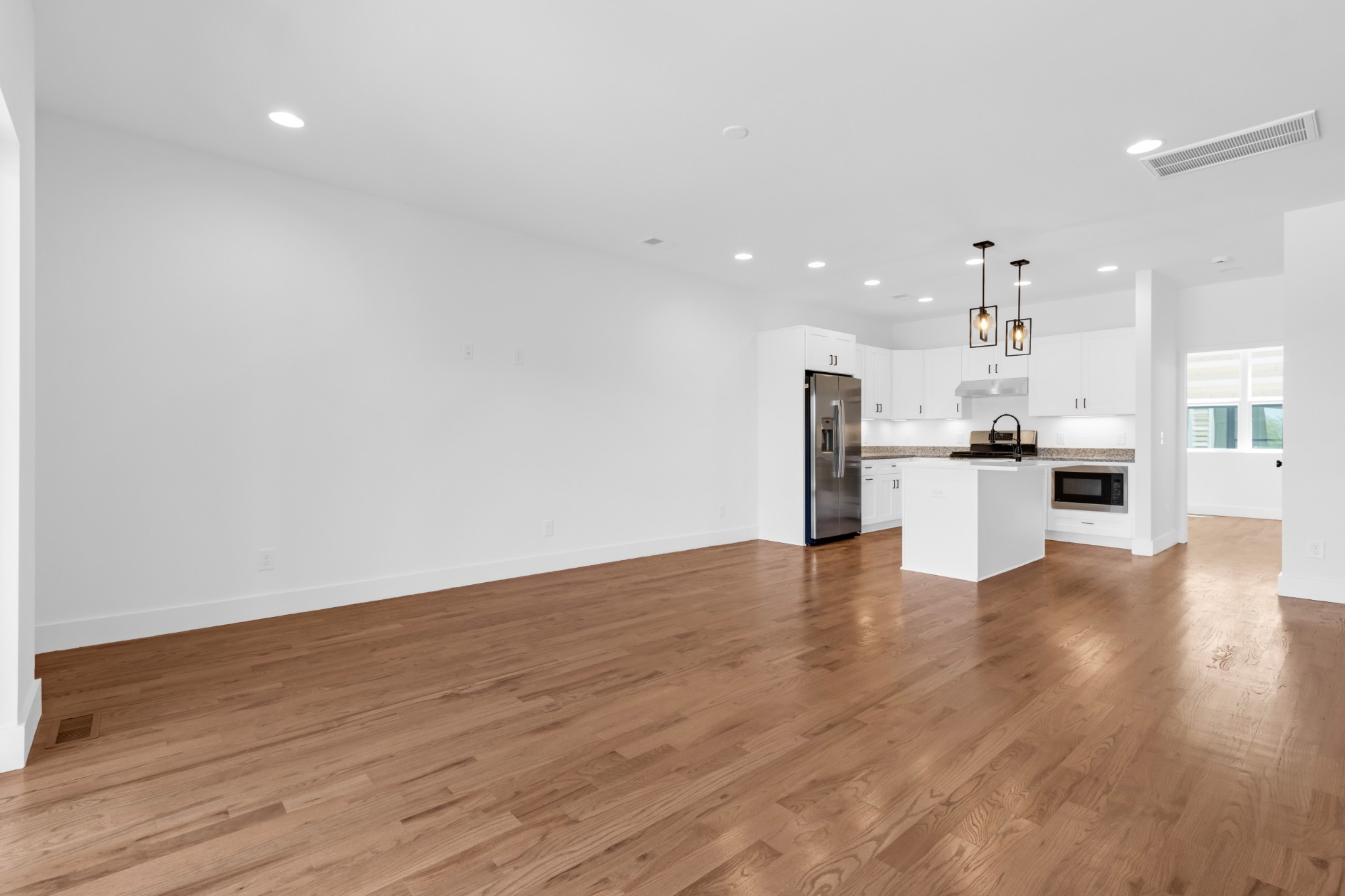 Image 21 of 54 For 5306 Comstock Place