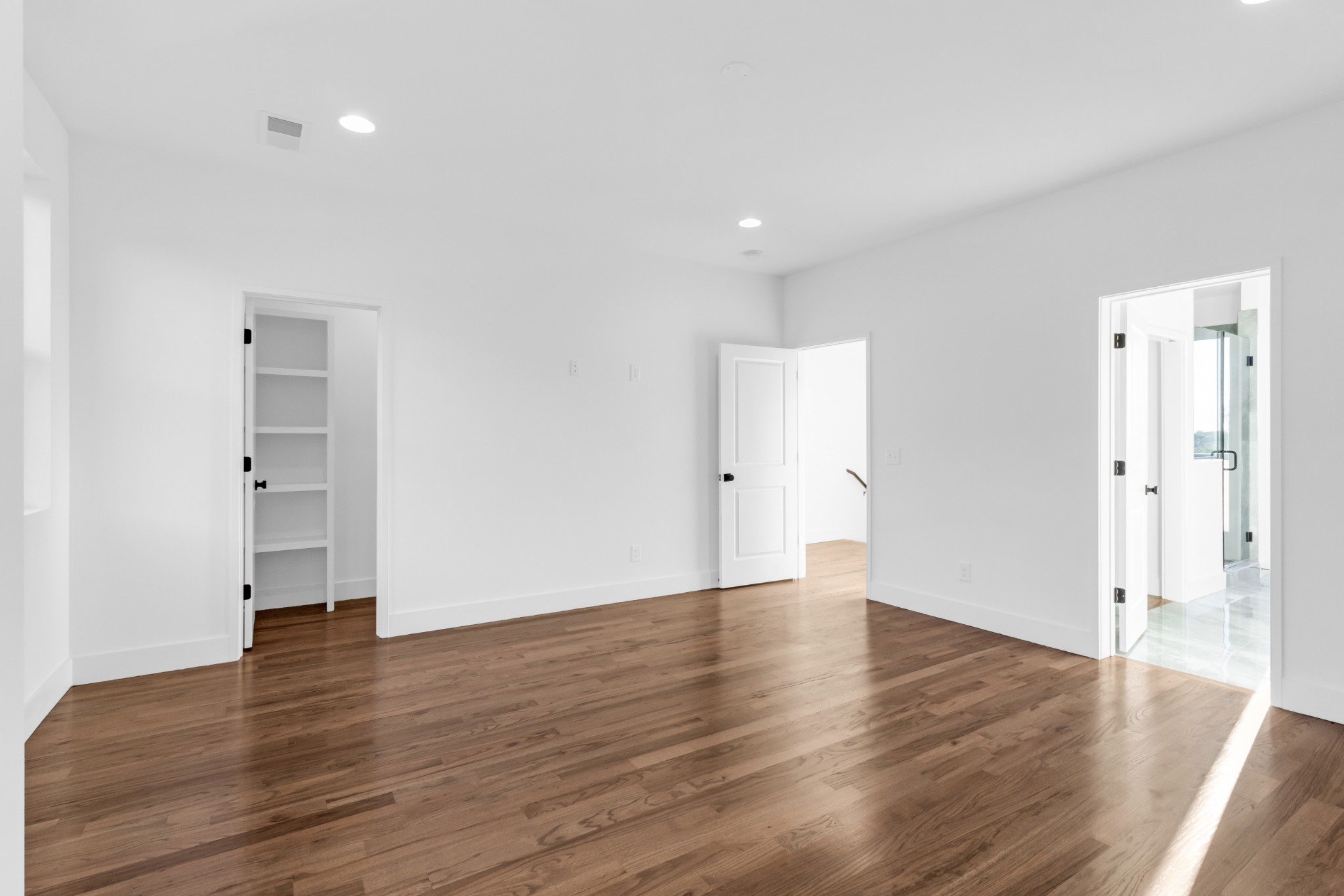 Image 33 of 54 For 5306 Comstock Place