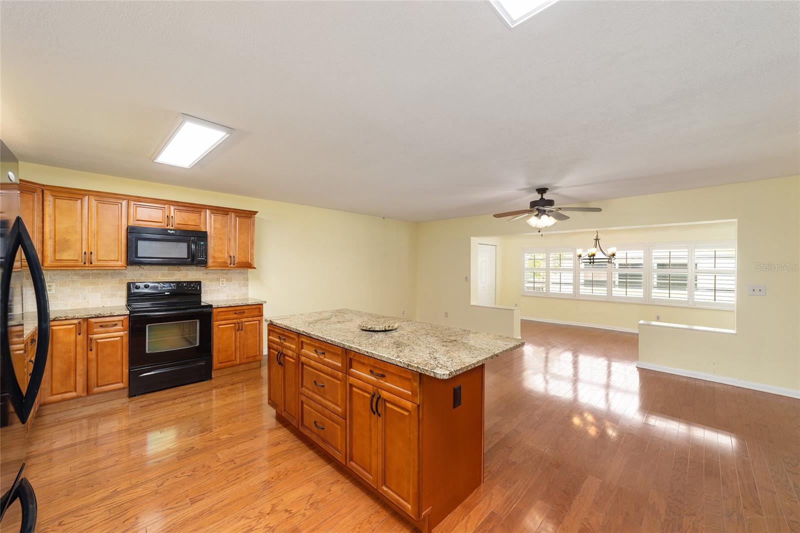 Image 18 of 36 For 8745 92nd Street B
