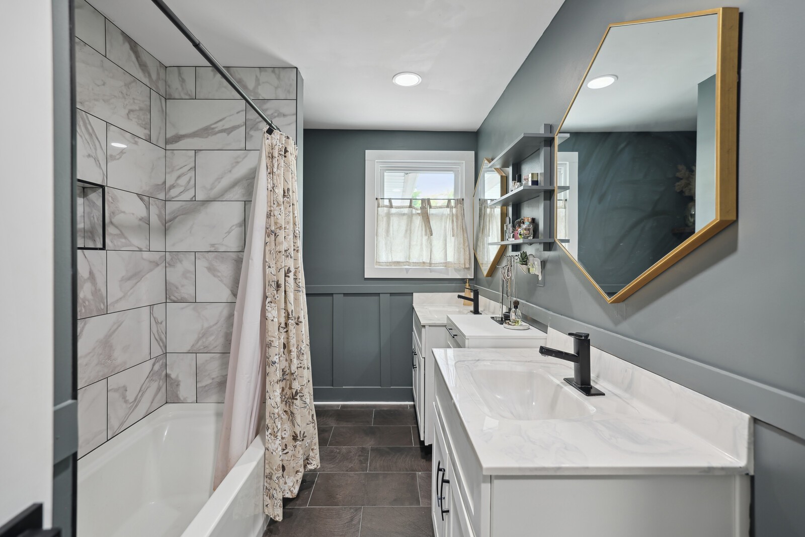 Image 12 of 27 For 4943 81st Street
