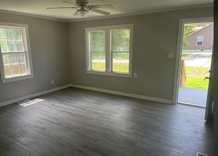 Image 4 of 31 For 4812 12th Place