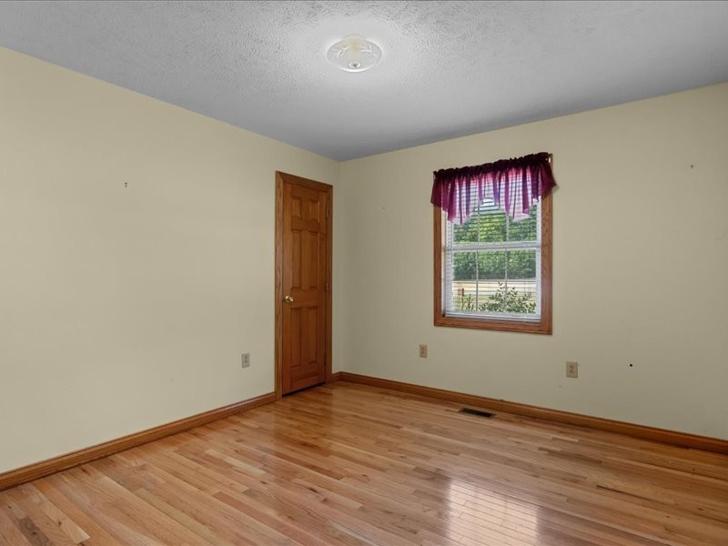 Image 21 of 64 For 14055 30th Terrace Road