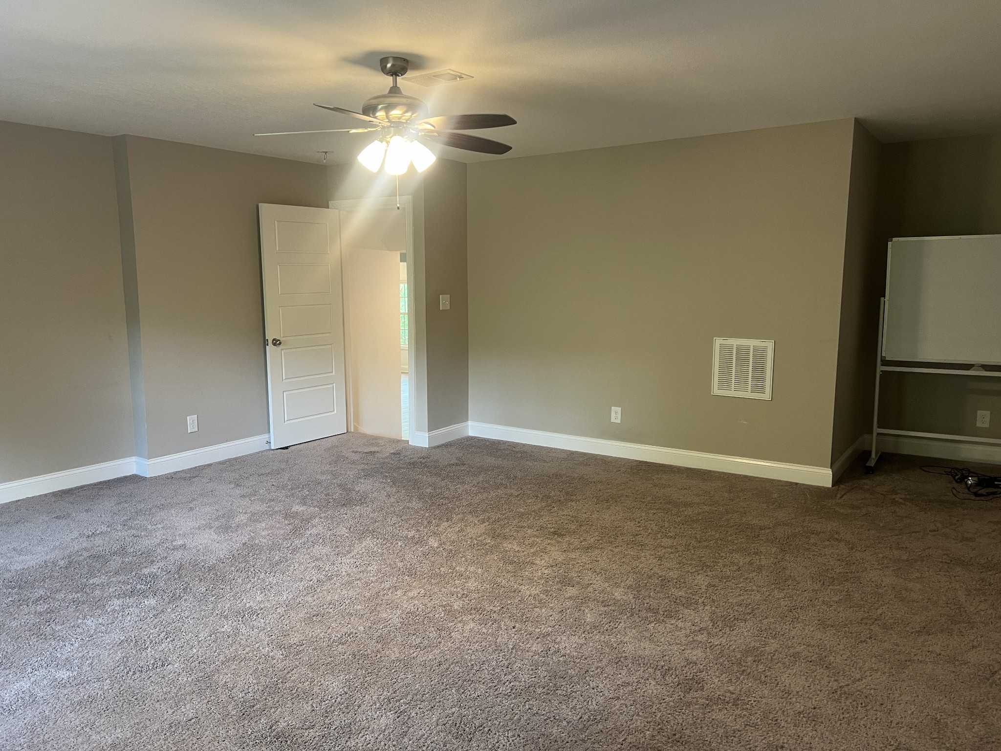 Image 24 of 31 For 114 11th Avenue