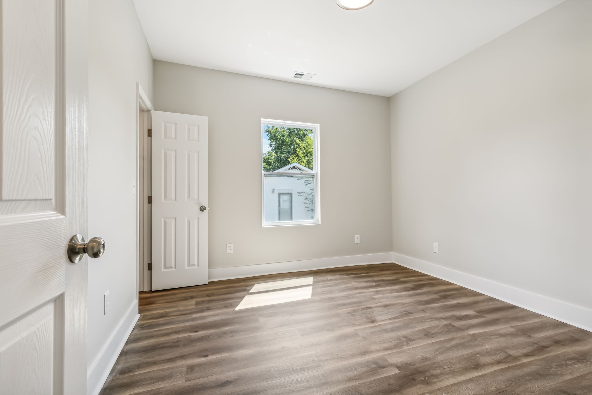 Image 10 of 65 For 9891 138th Loop