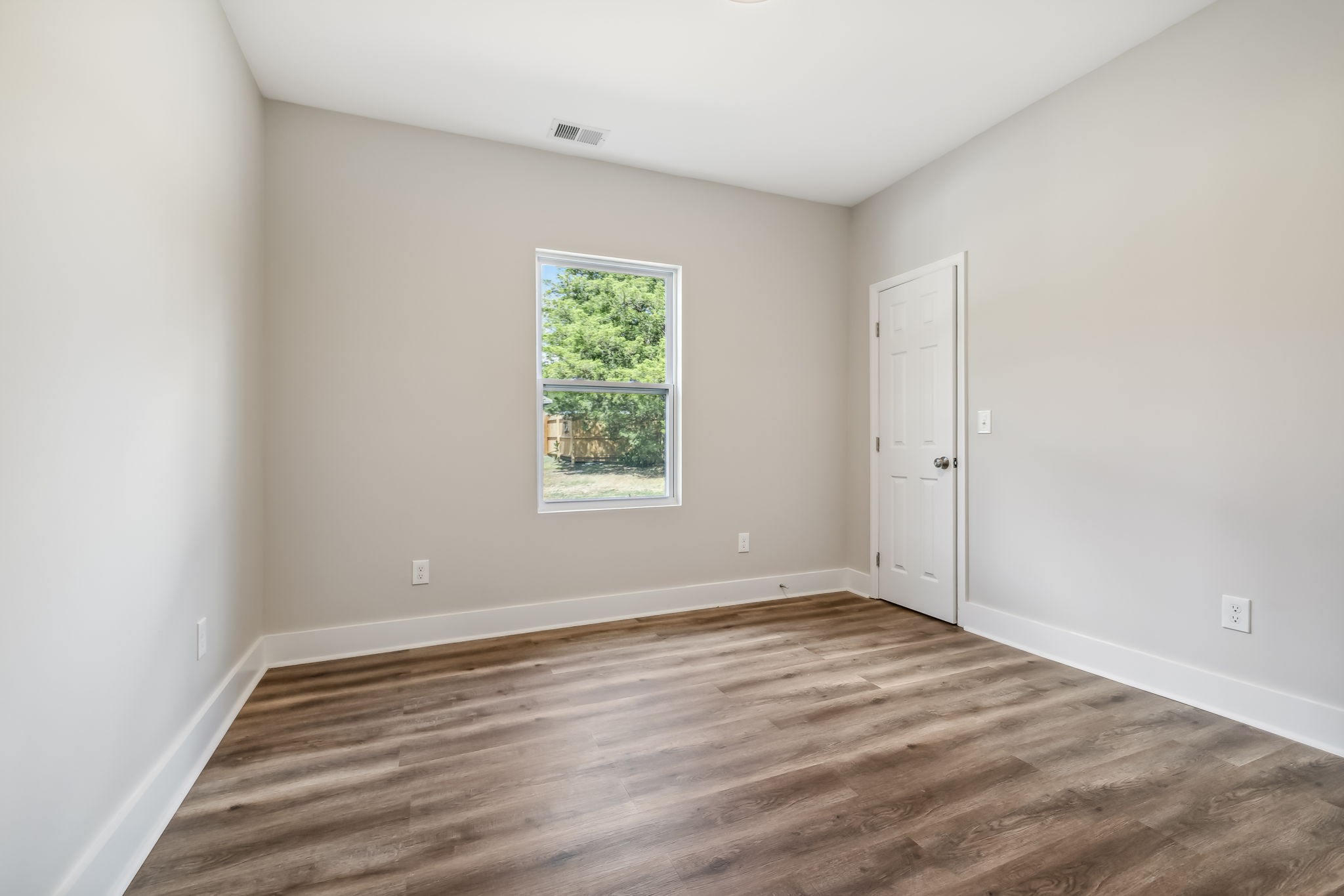 Image 14 of 65 For 9891 138th Loop