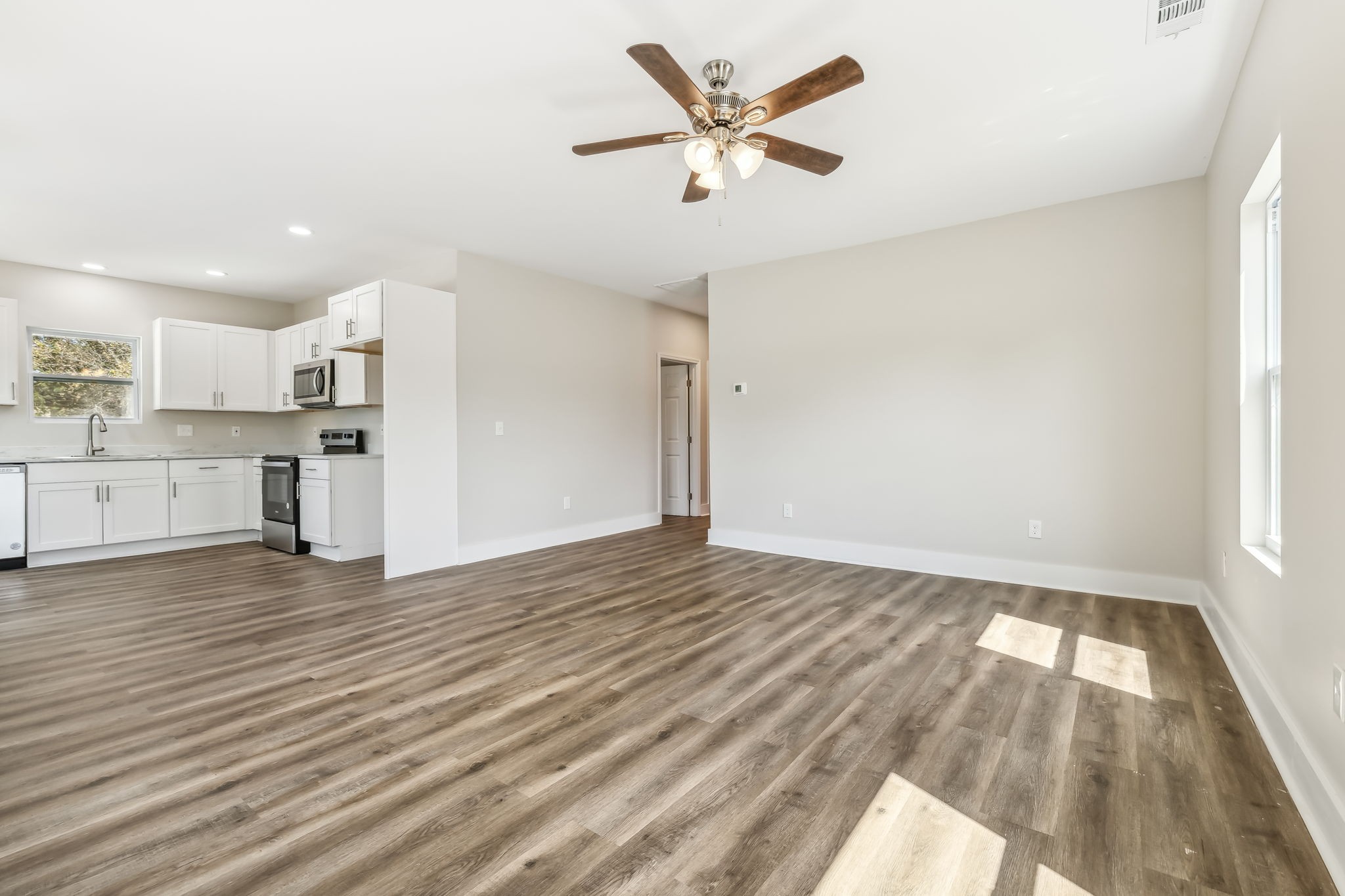Image 8 of 65 For 9891 138th Loop