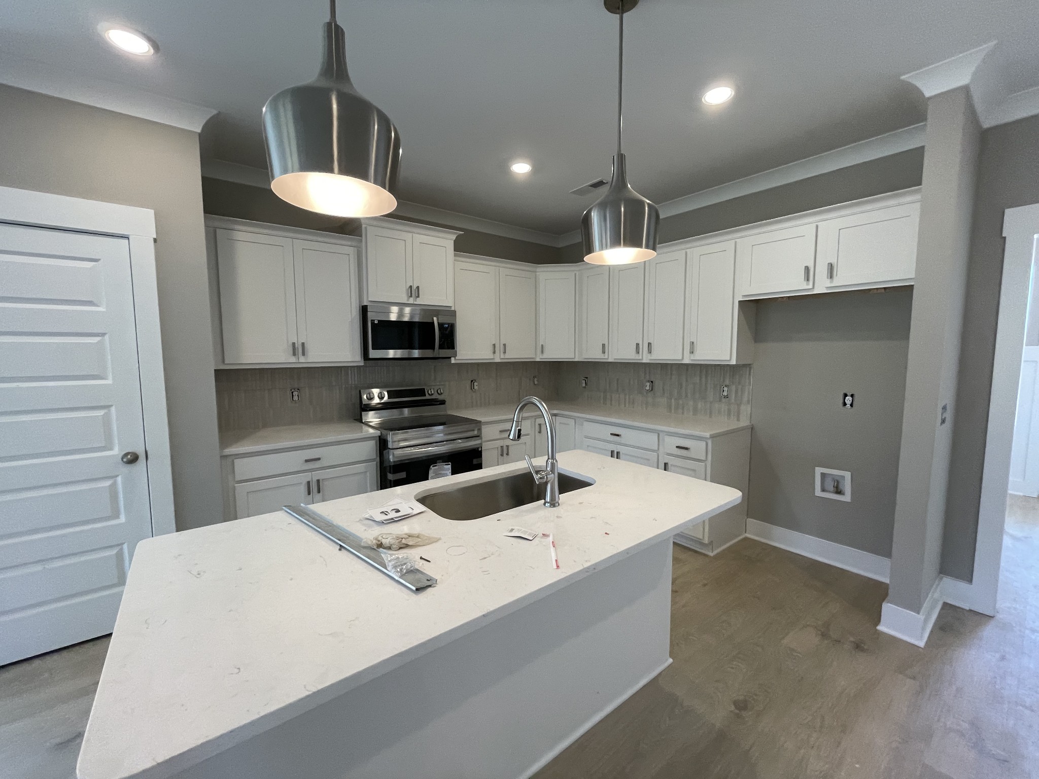 Image 3 of 38 For 8110 59th Terrace