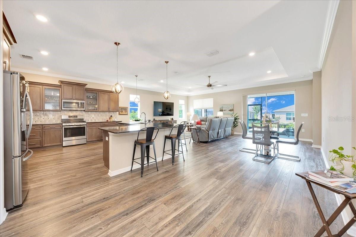 Image 13 of 50 For 7750 87th Avenue