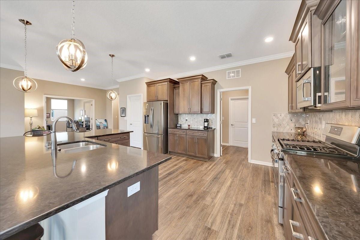 Image 17 of 50 For 7750 87th Avenue