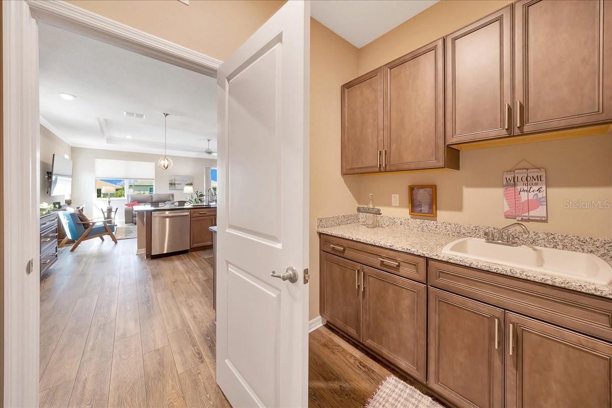 Image 22 of 50 For 7750 87th Avenue