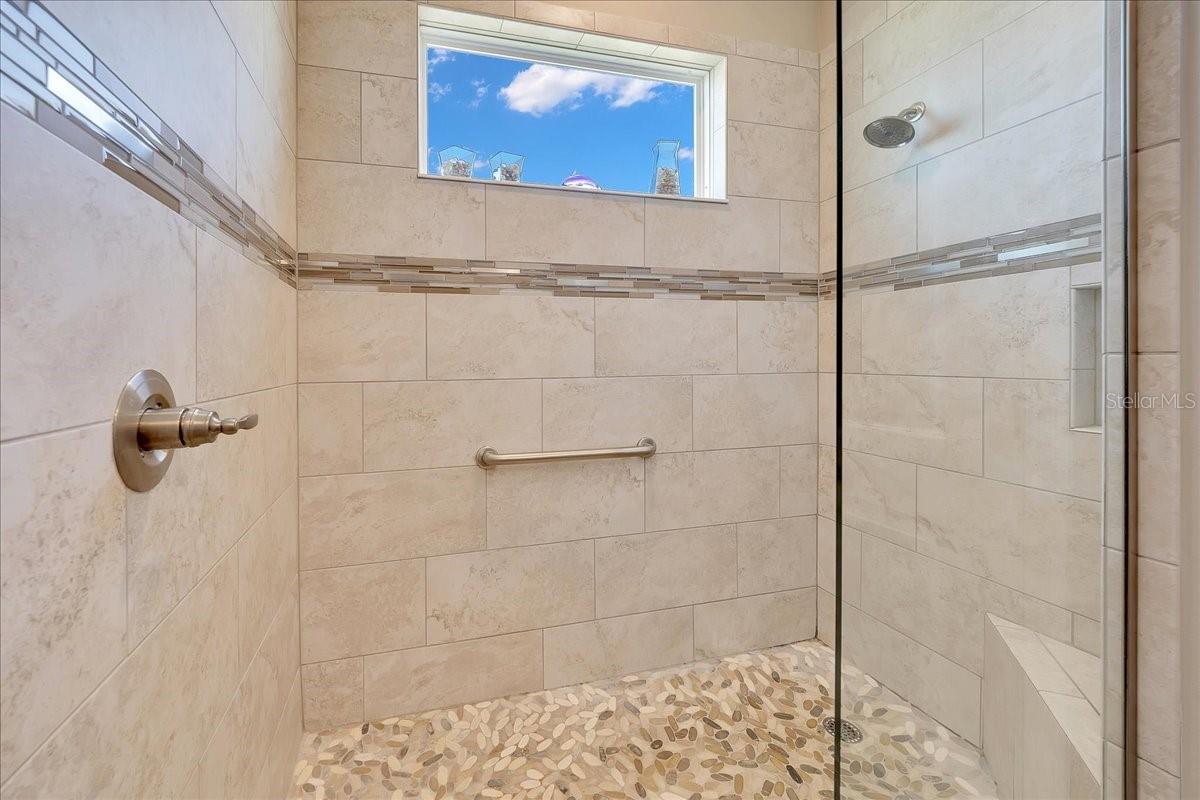 Image 38 of 50 For 7750 87th Avenue