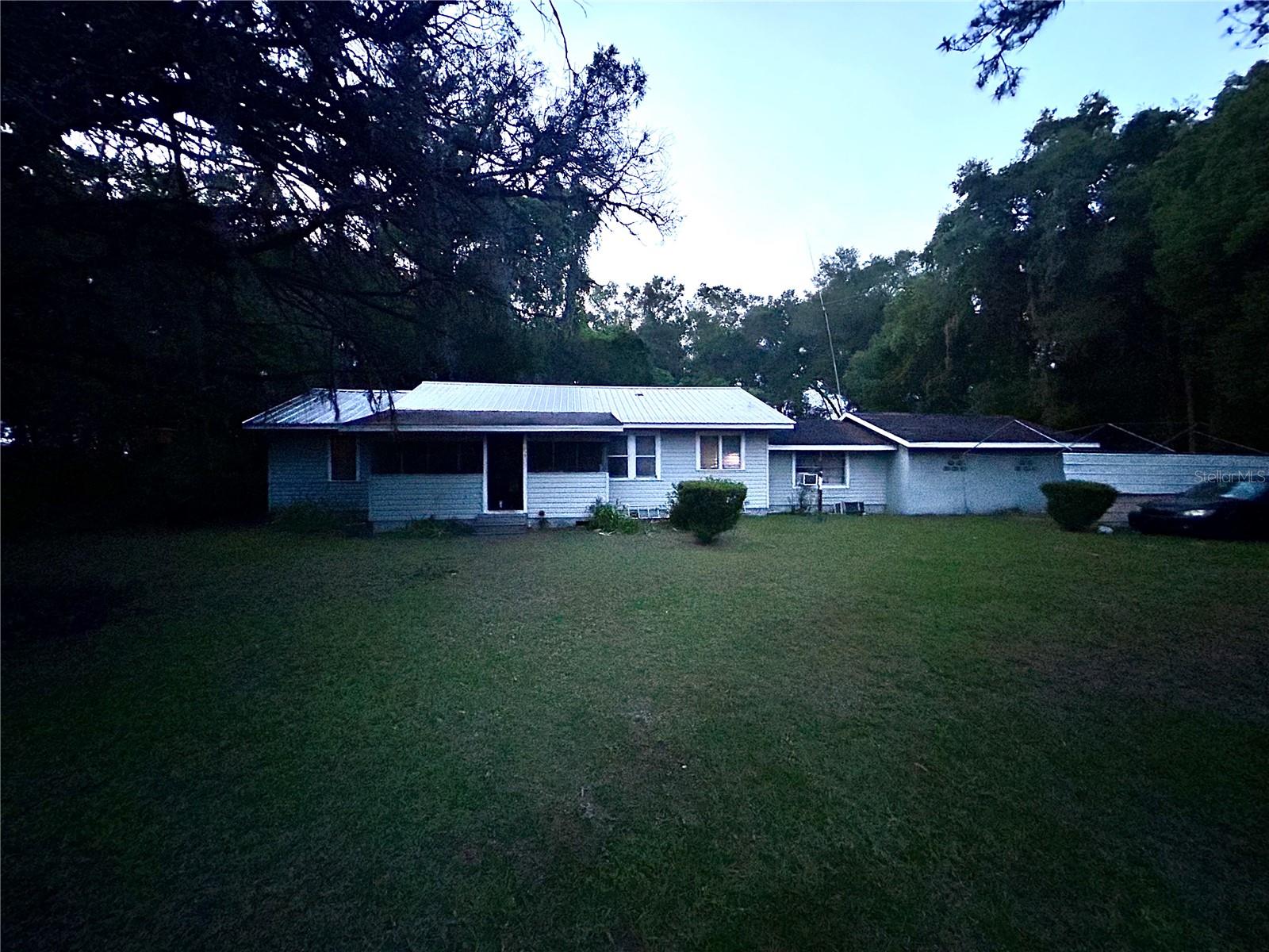 Image 2 of 5 For 2409 7th Street