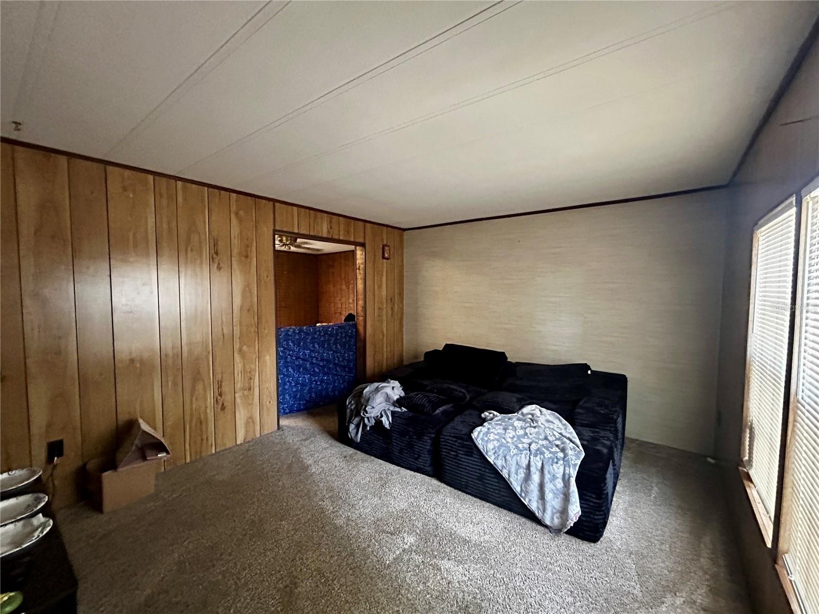 Image 15 of 21 For 8303 Dunnellon Road