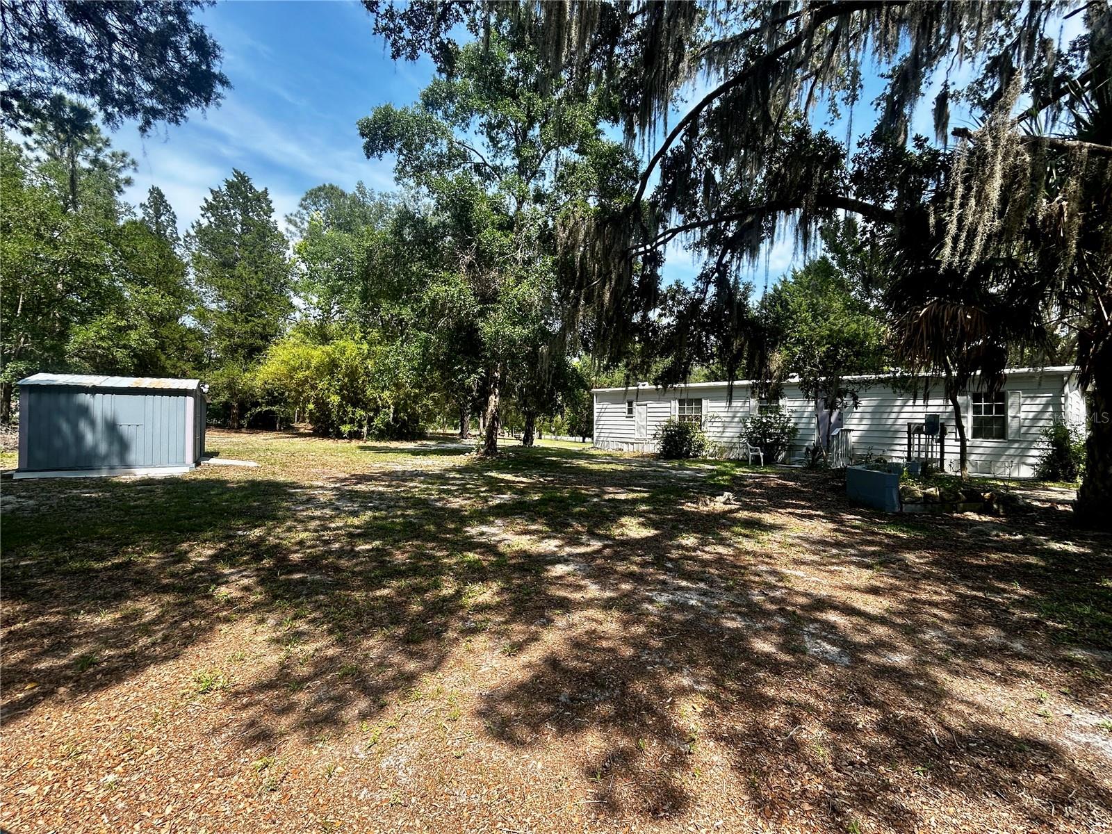 Image 18 of 21 For 8303 Dunnellon Road