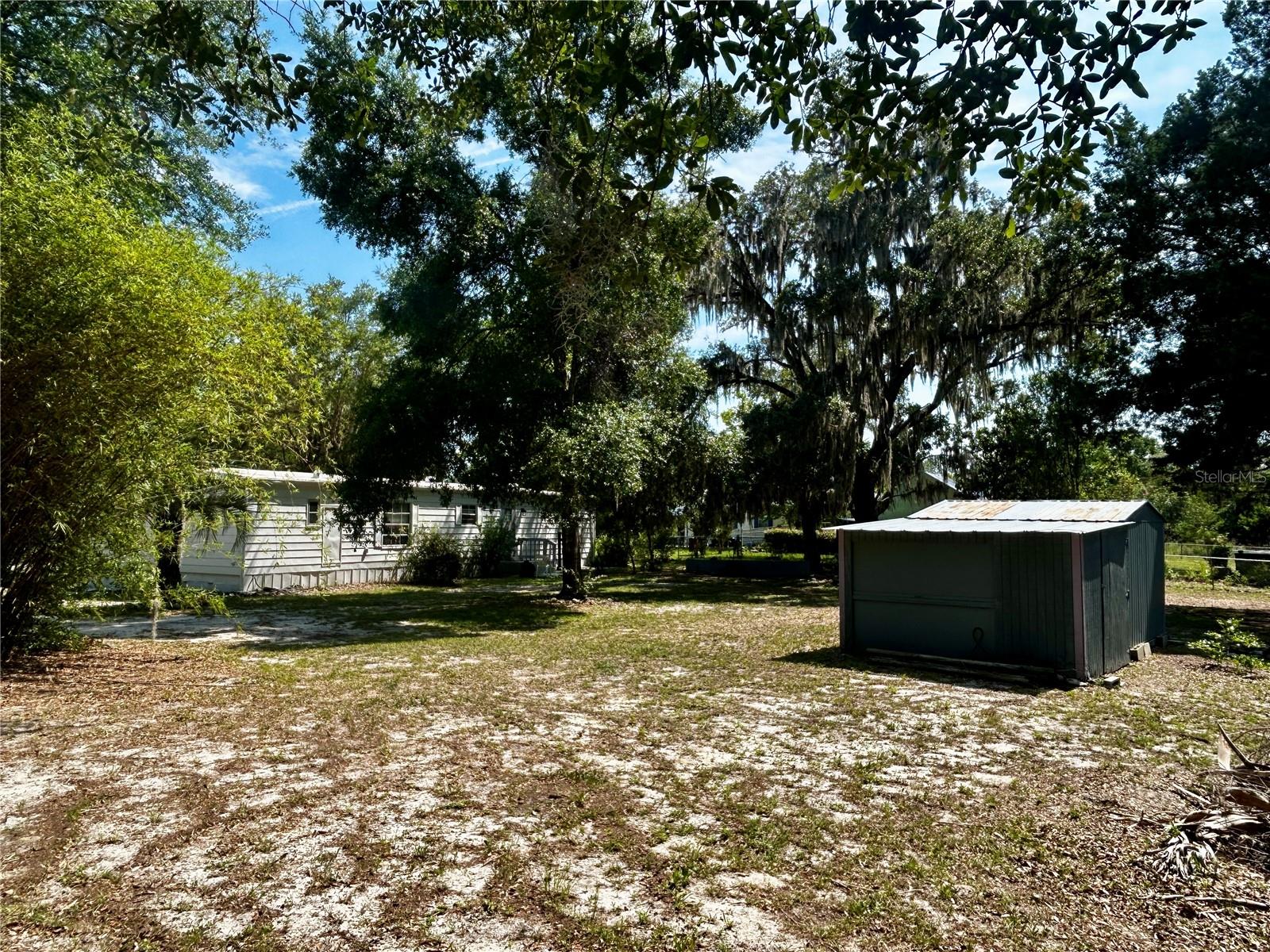 Image 20 of 21 For 8303 Dunnellon Road