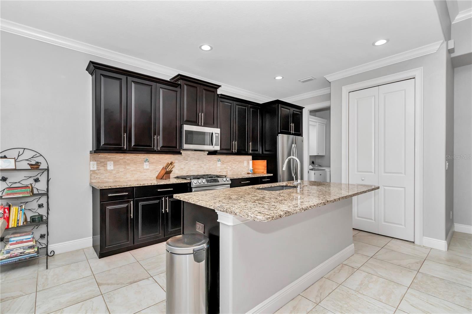Image 11 of 40 For 7210 179 Court