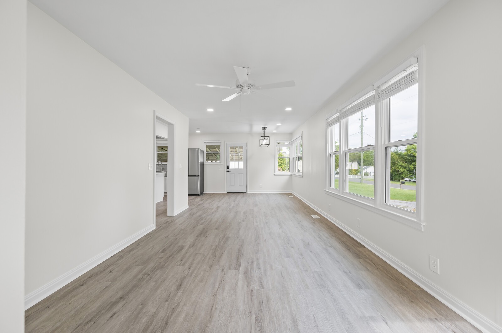 Image 9 of 39 For 6448 111th Place