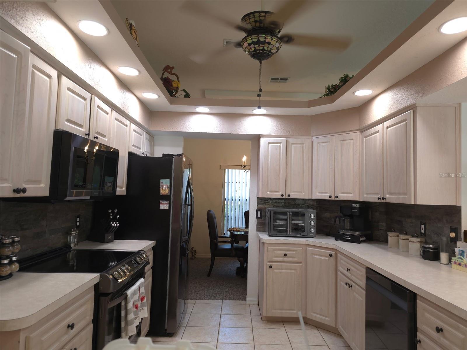 Image 8 of 32 For 4710 Mustang Boulevard