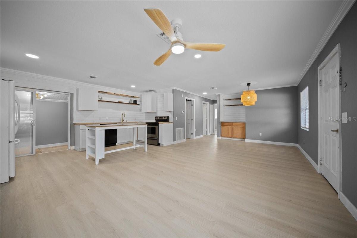 Image 4 of 42 For 219 Marion Oaks Lane