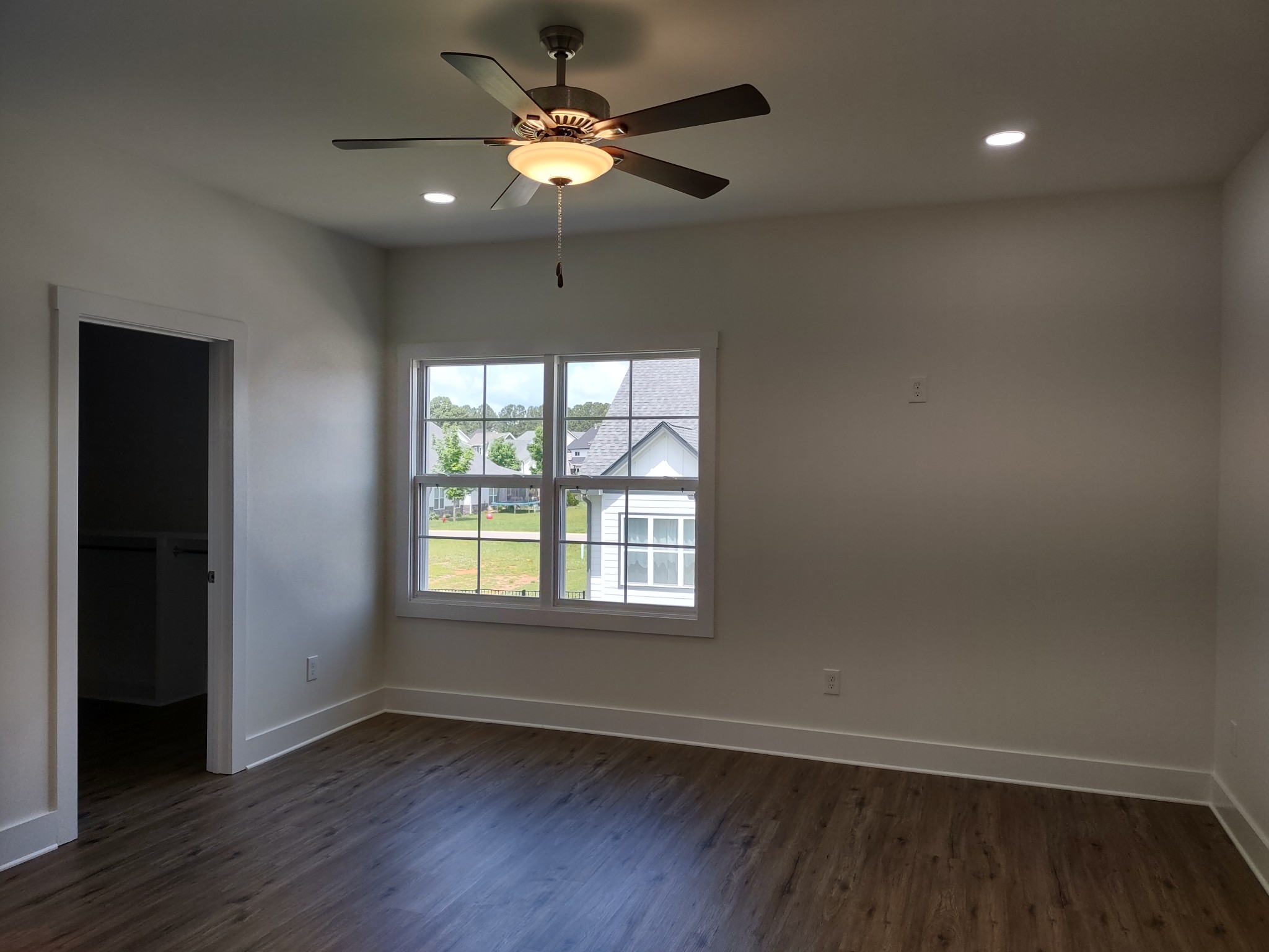 Image 11 of 34 For 4742 88th Street