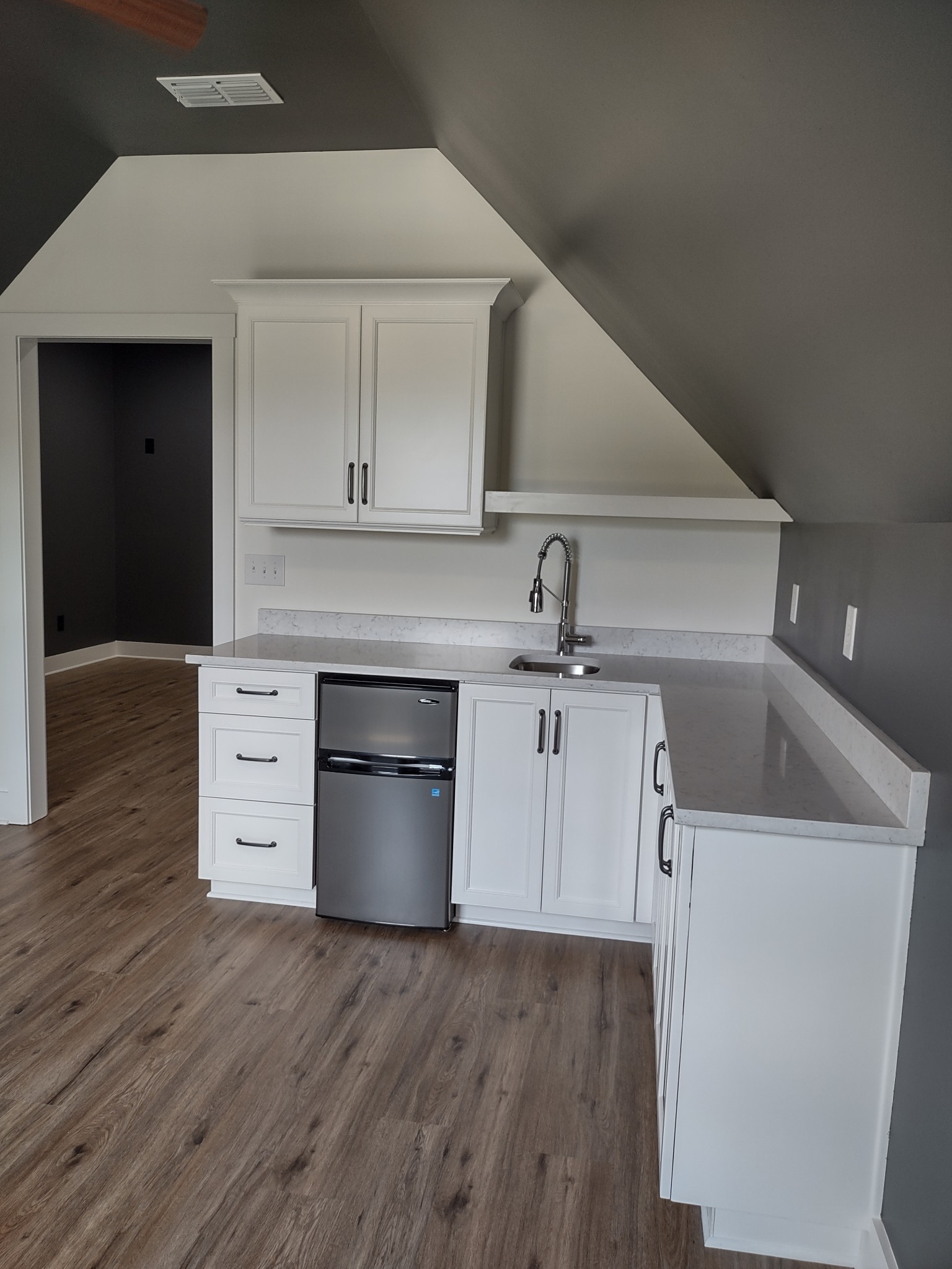 Image 16 of 34 For 4742 88th Street