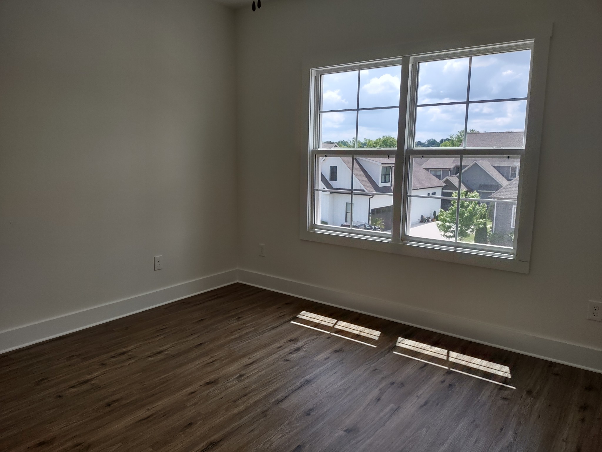 Image 7 of 34 For 4742 88th Street