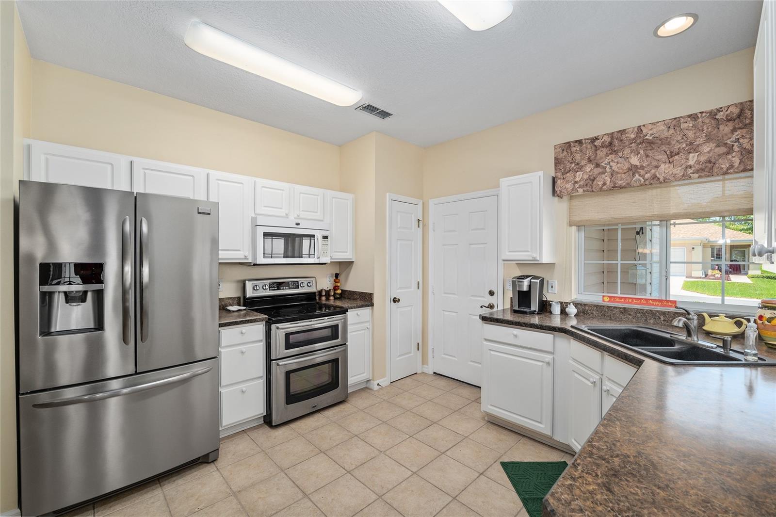 Image 13 of 48 For 9408 132nd Loop