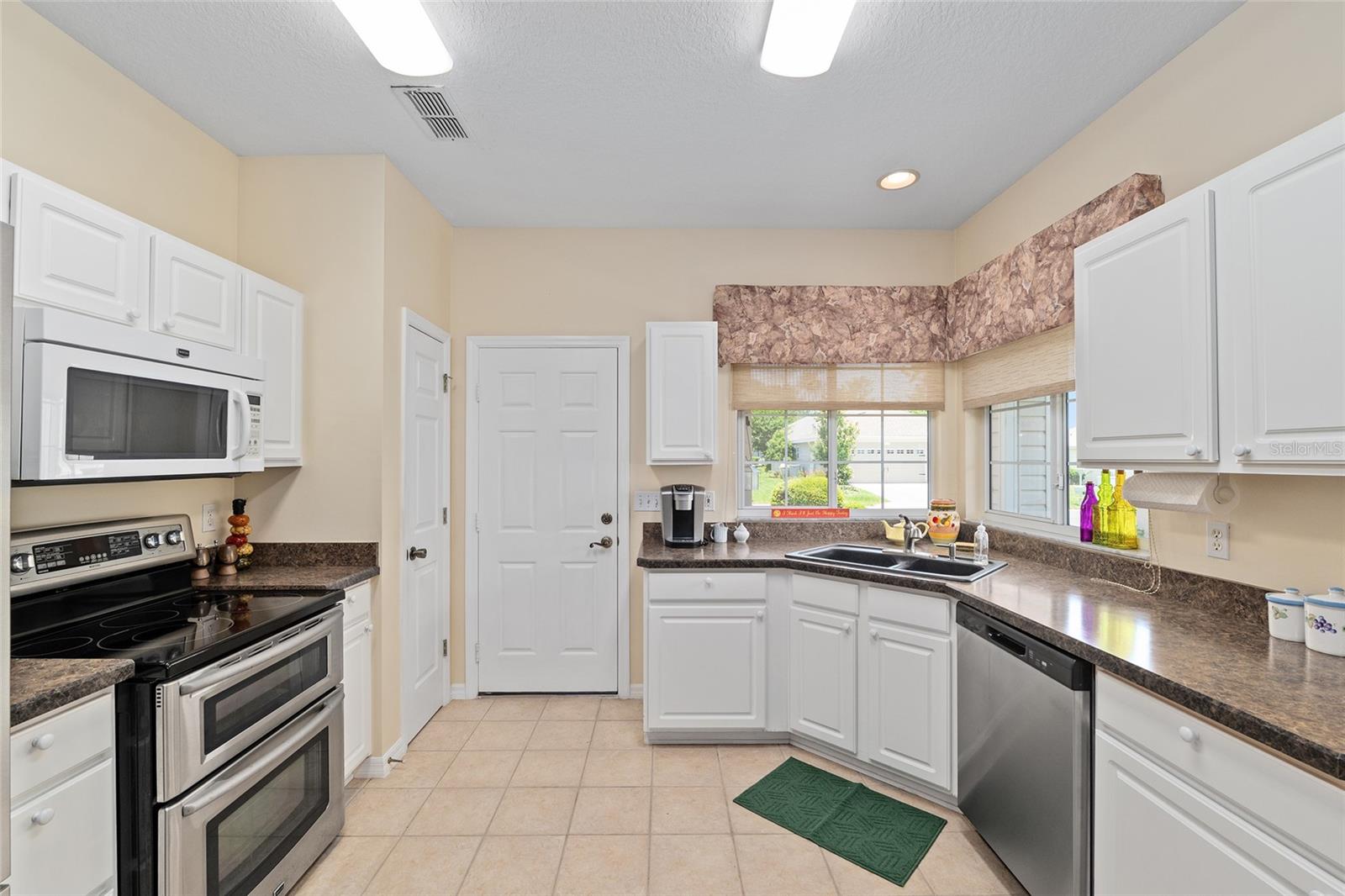 Image 14 of 48 For 9408 132nd Loop
