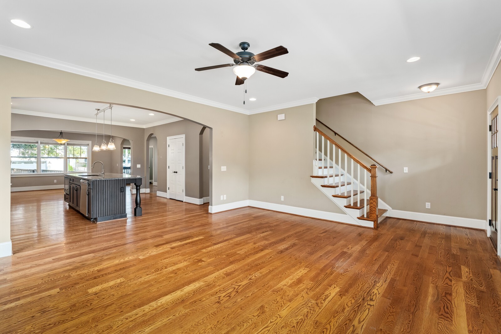 Listing photo id 10 for 11758 Memorial Drive