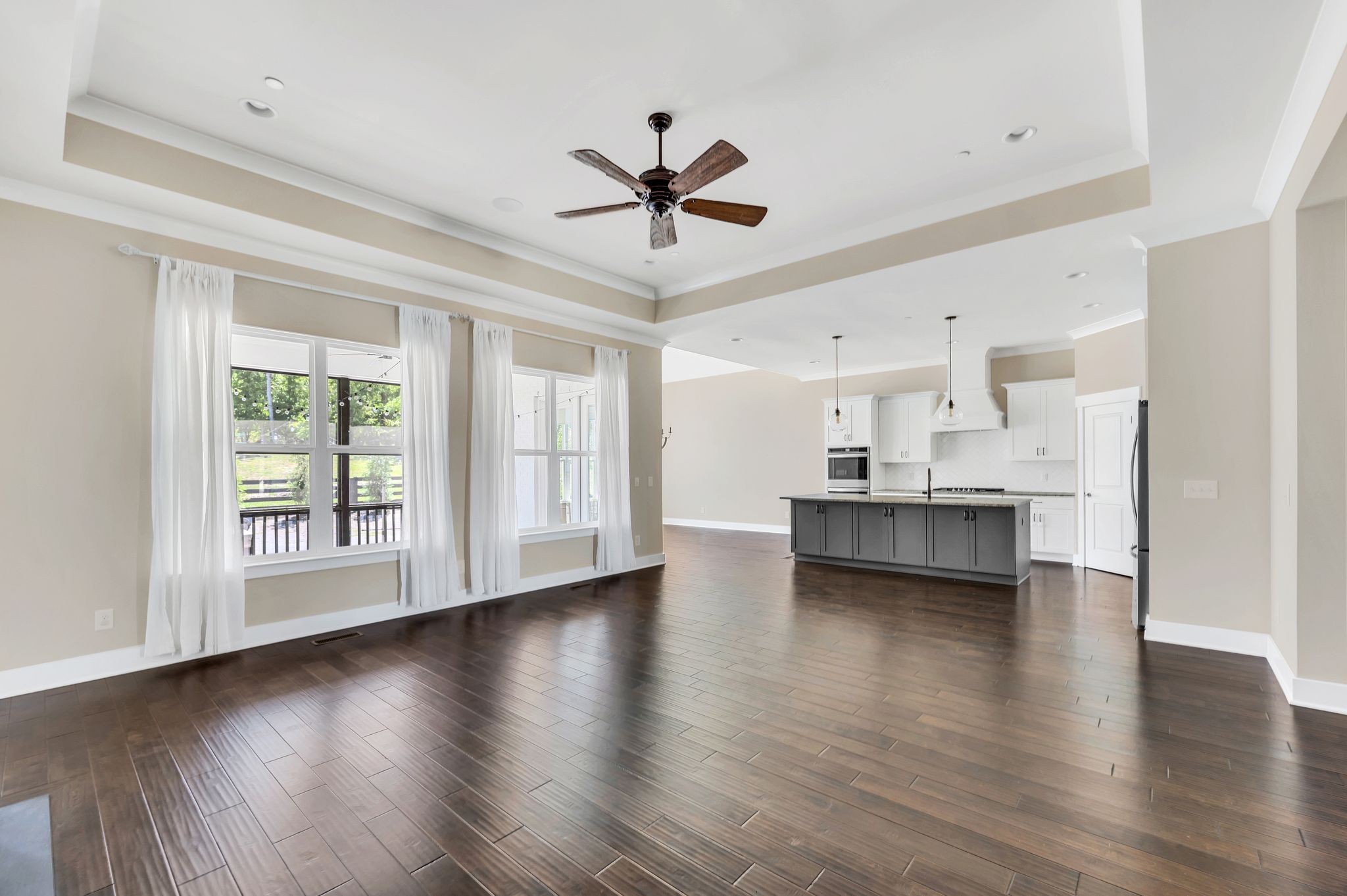 Listing photo id 5 for 11748 Memorial Drive