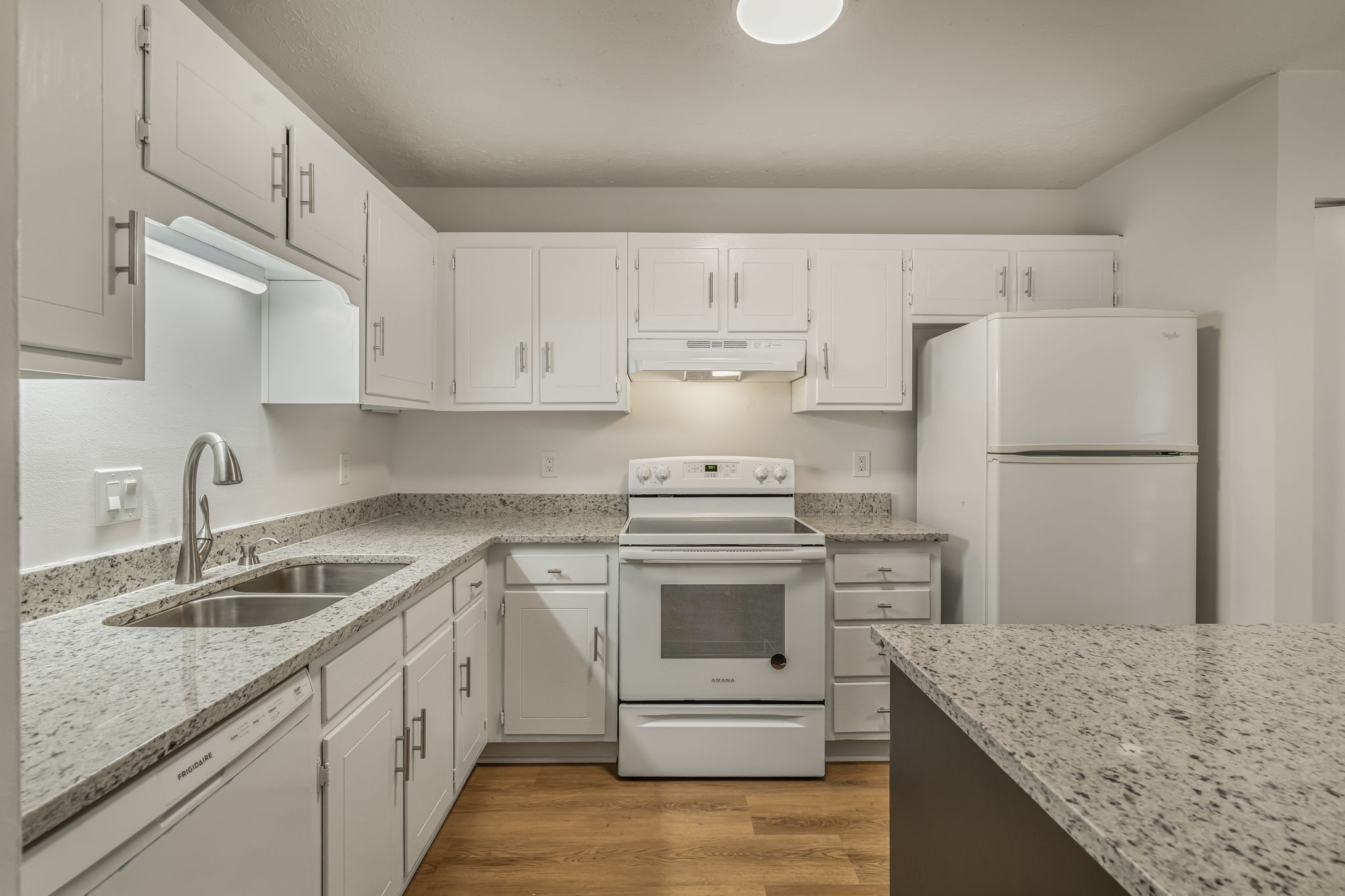 Listing photo id 10 for 11766 Memorial Drive
