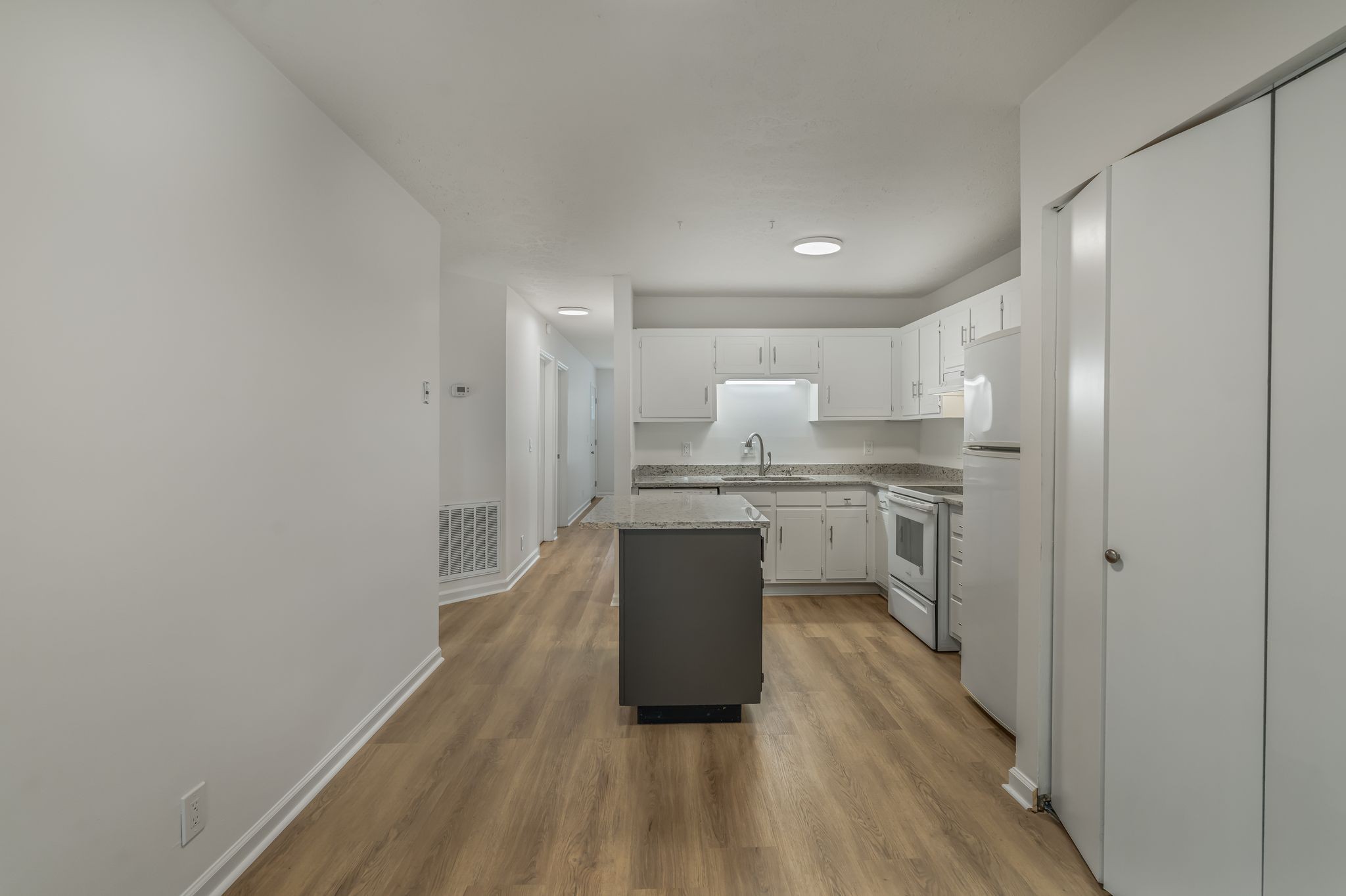 Listing photo id 16 for 11766 Memorial Drive